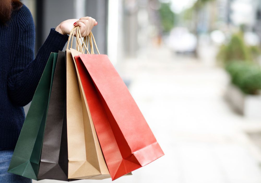 IMPULSE BUYING: WHAT IT IS AND HOW TO STOP